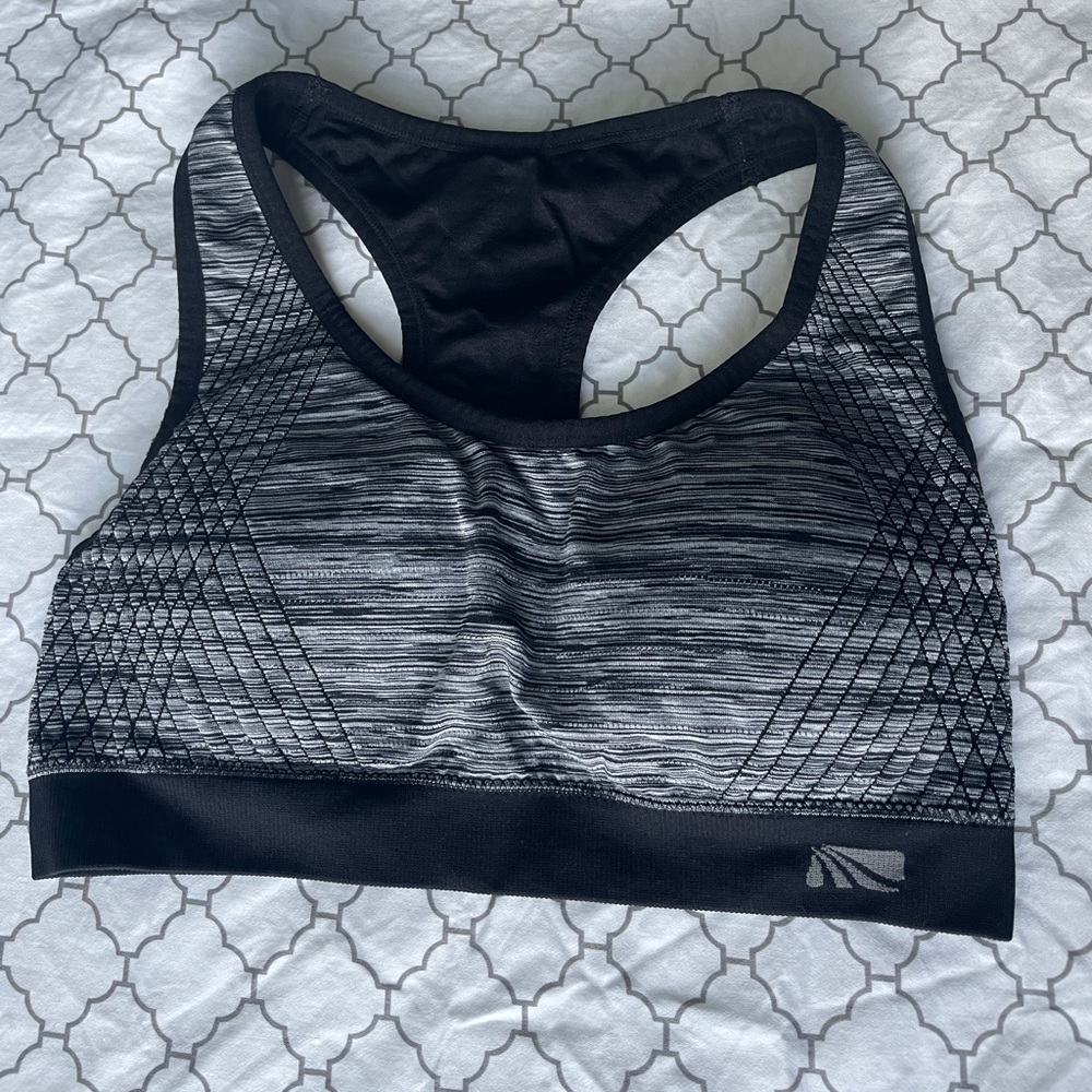 Sport Bra, black and white color. Size S